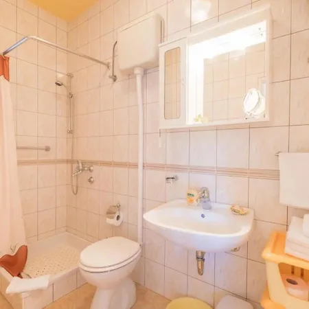 Saulan - One Bedroom With Balcony And Garden View *