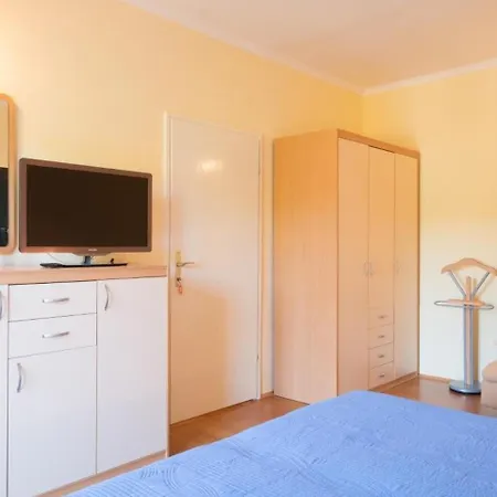 Saulan - One Bedroom With Balcony And Garden View アパート モルナット
