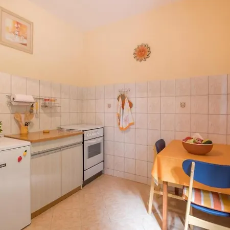 Saulan - One Bedroom With Balcony And Garden View *